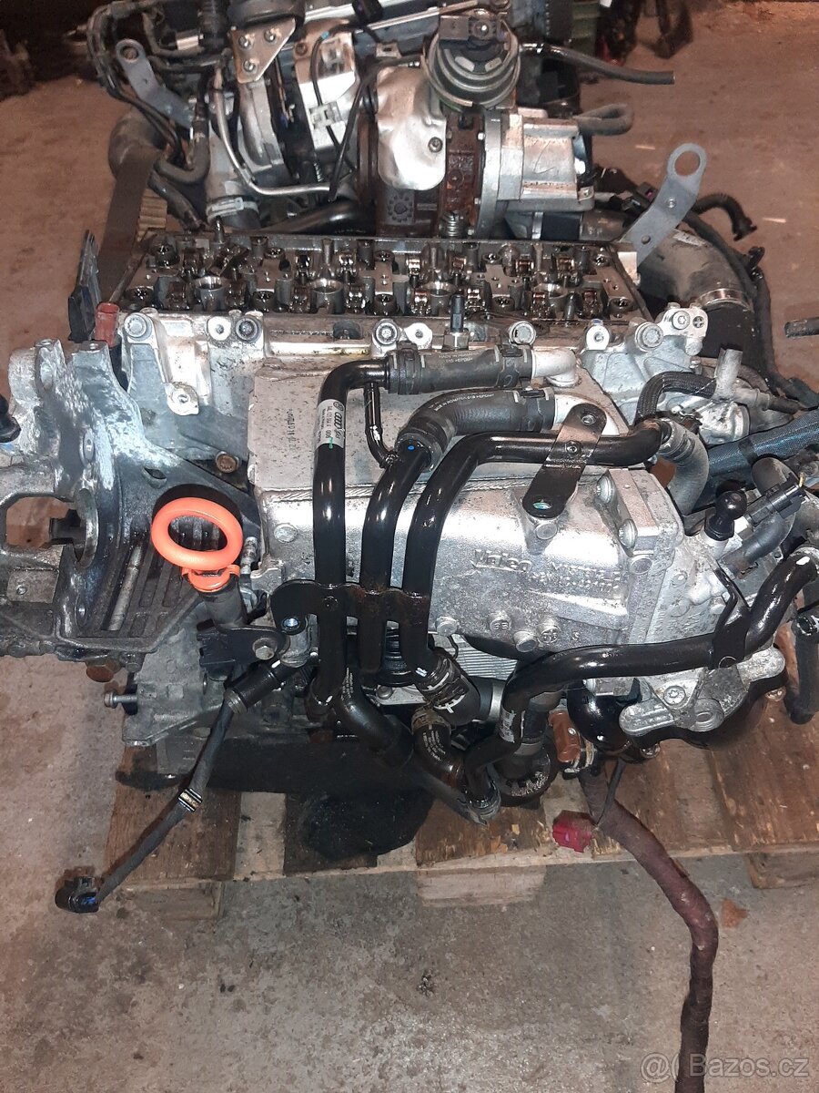 Blok motoru s hlavou 1.6 tdi CXX DDY CRK CXM DCX