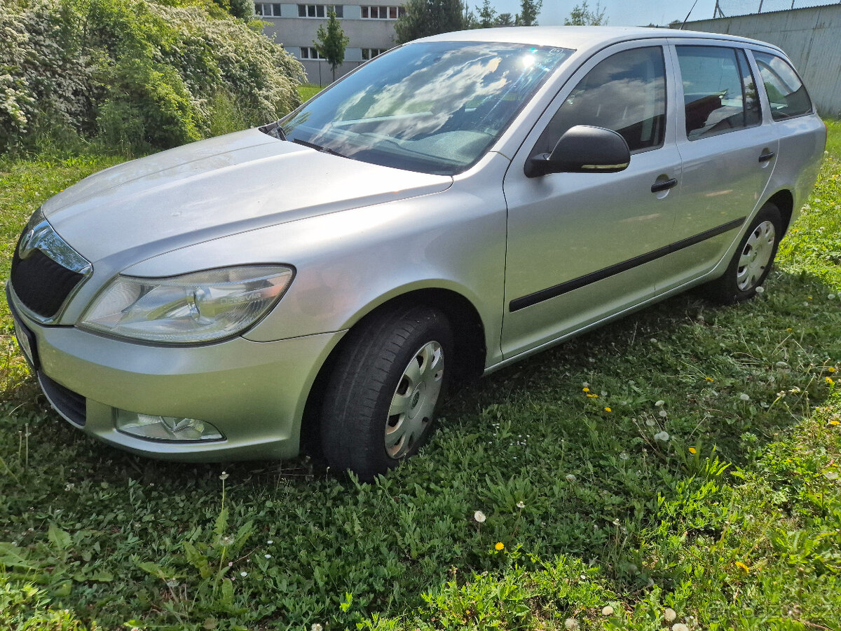 Škoda Octavia II,1,6 MPi, 07/2011,původ ČR,126.300km