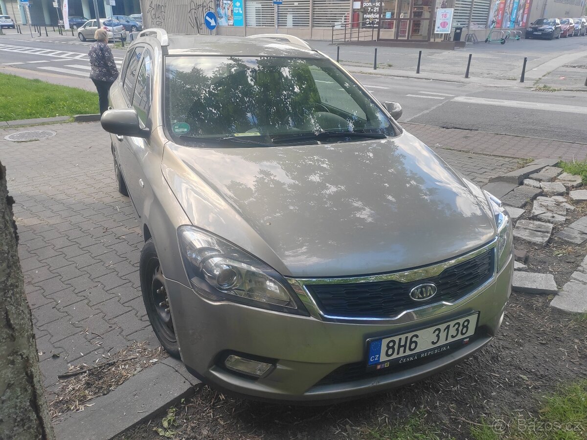 Kia Cee'd 1.6 crdi 2012