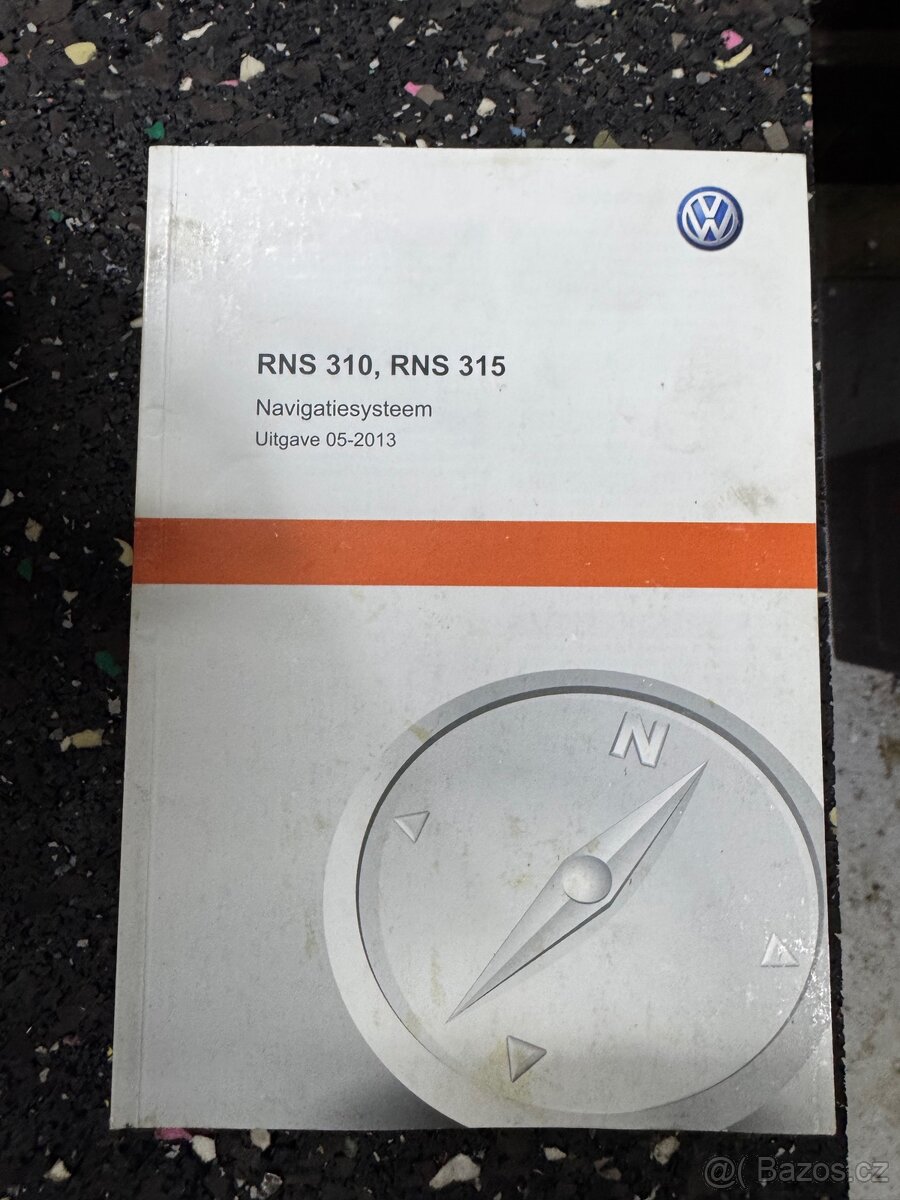 Rádio T5.1 s návodem včetně pinu RNS 310