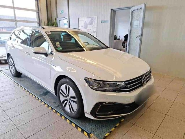 Volkswagen Passat GTE TSI 160kw DSG/kamera/tempomat/PHEV