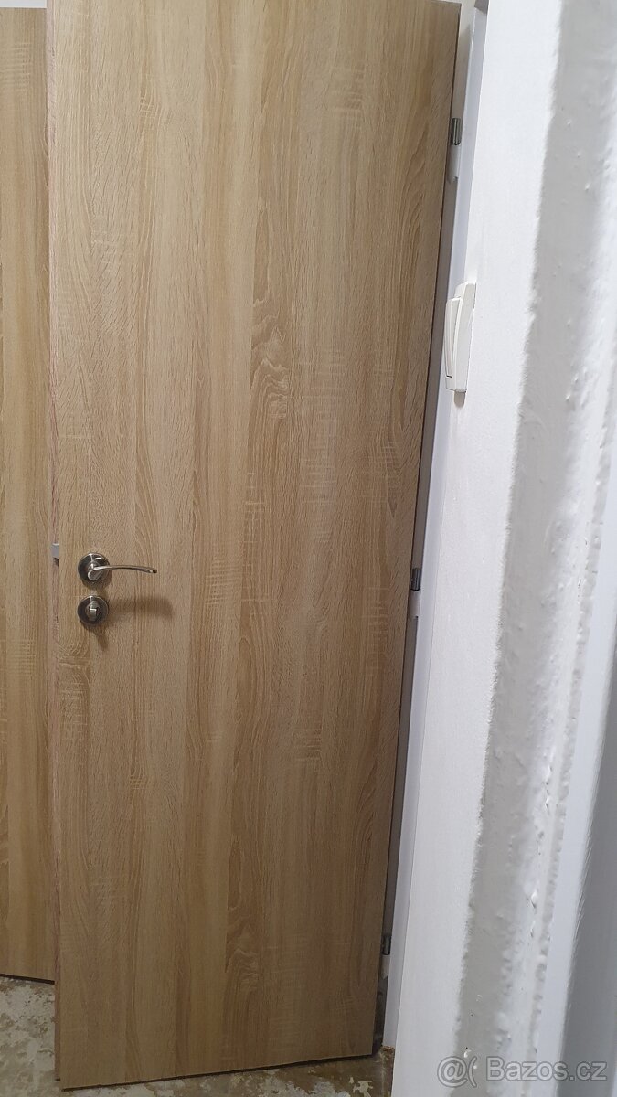3x dveře 60 levé včetně kování dub bělený