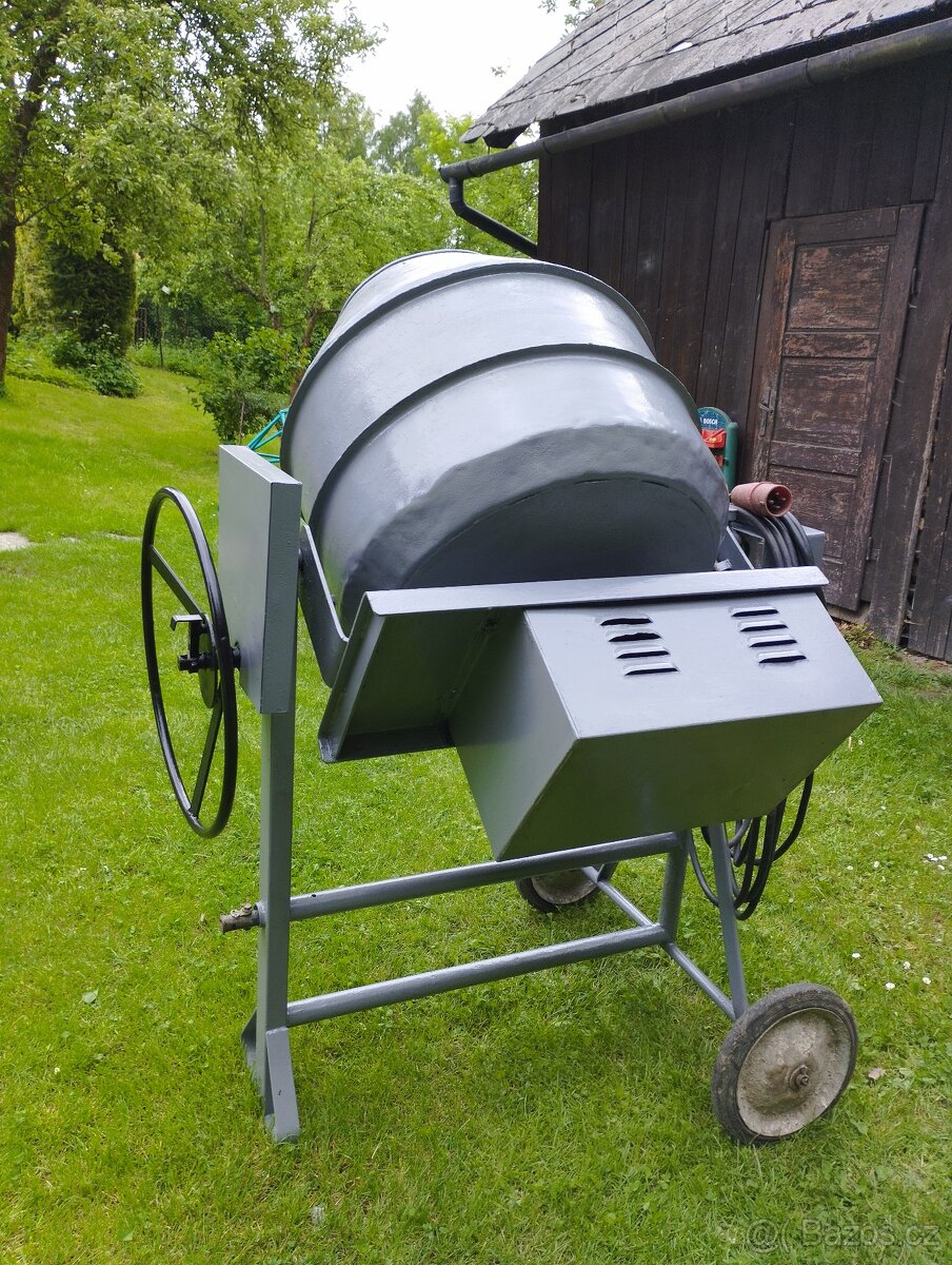 Stavební míchačka