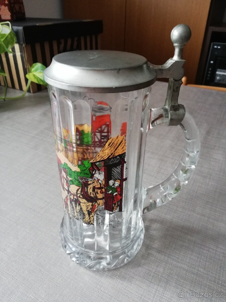 Půllitr malovaný s pokličkou