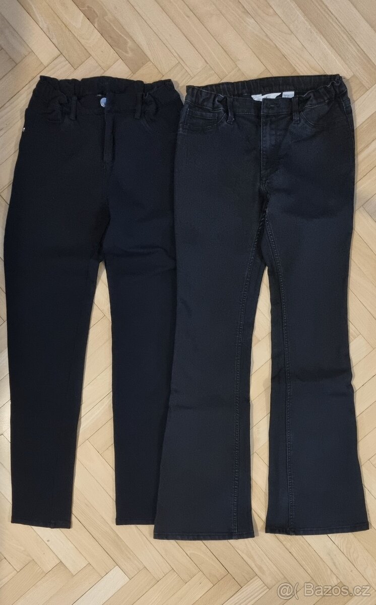 2x černé kalhoty, vel 152 TOP STAV