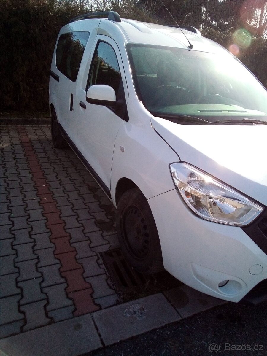 Dacia dokker