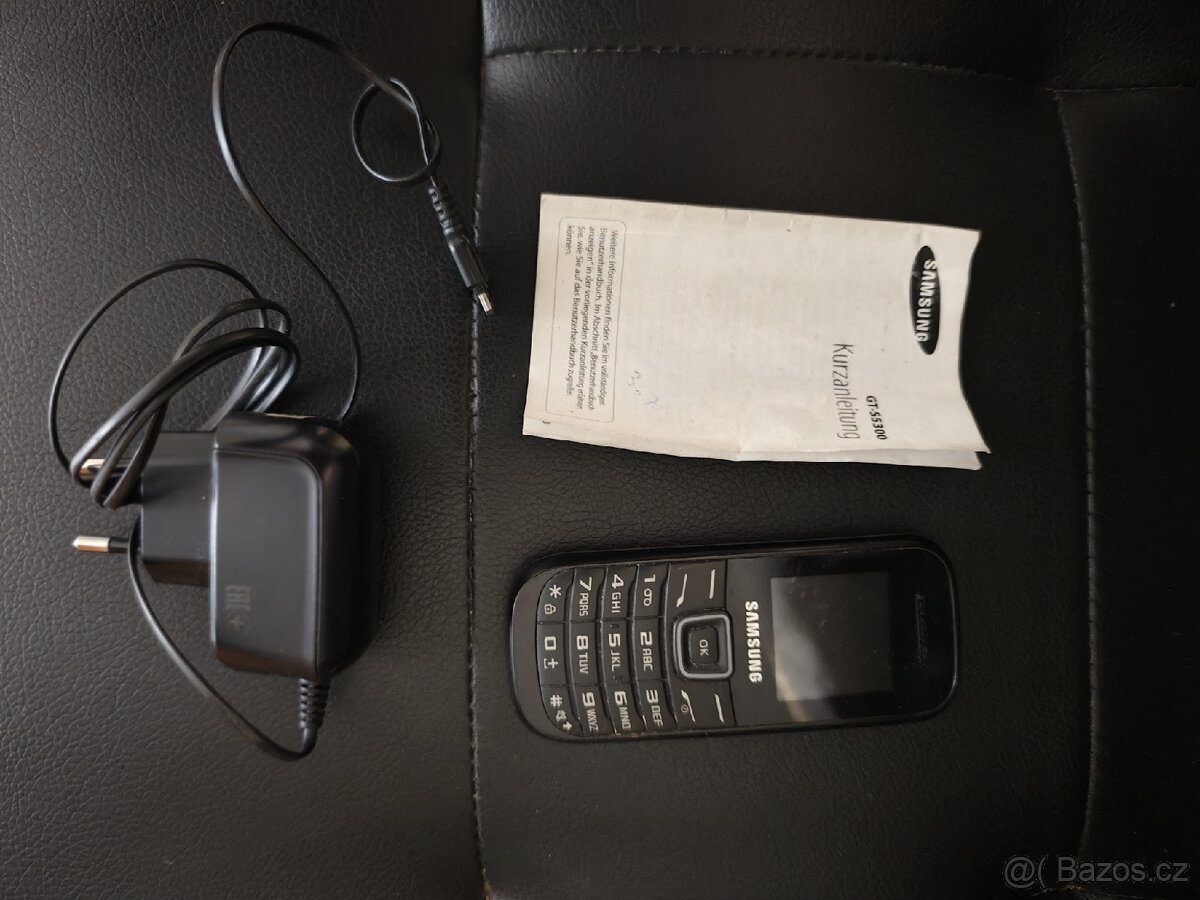 Mini telefon Samsung