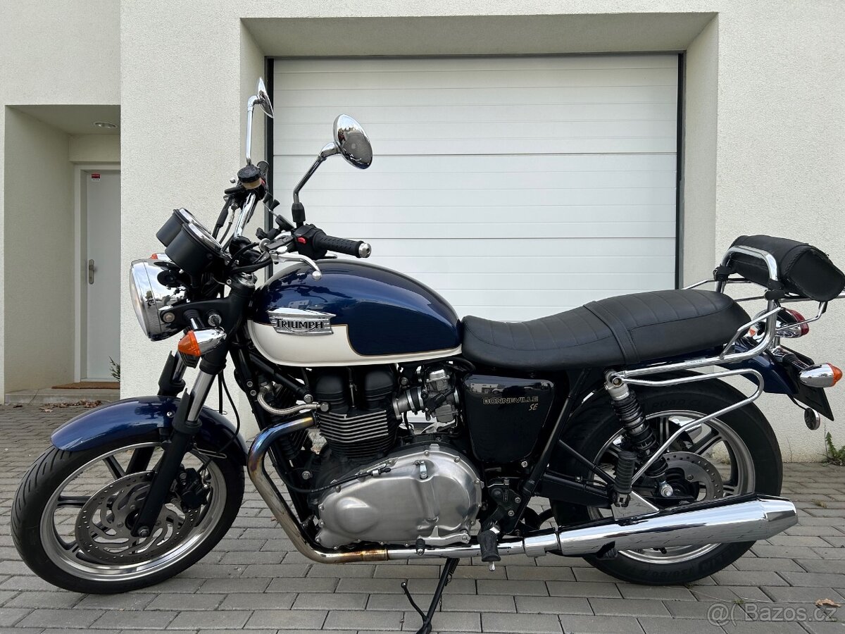 Triumph Bonnevile T100