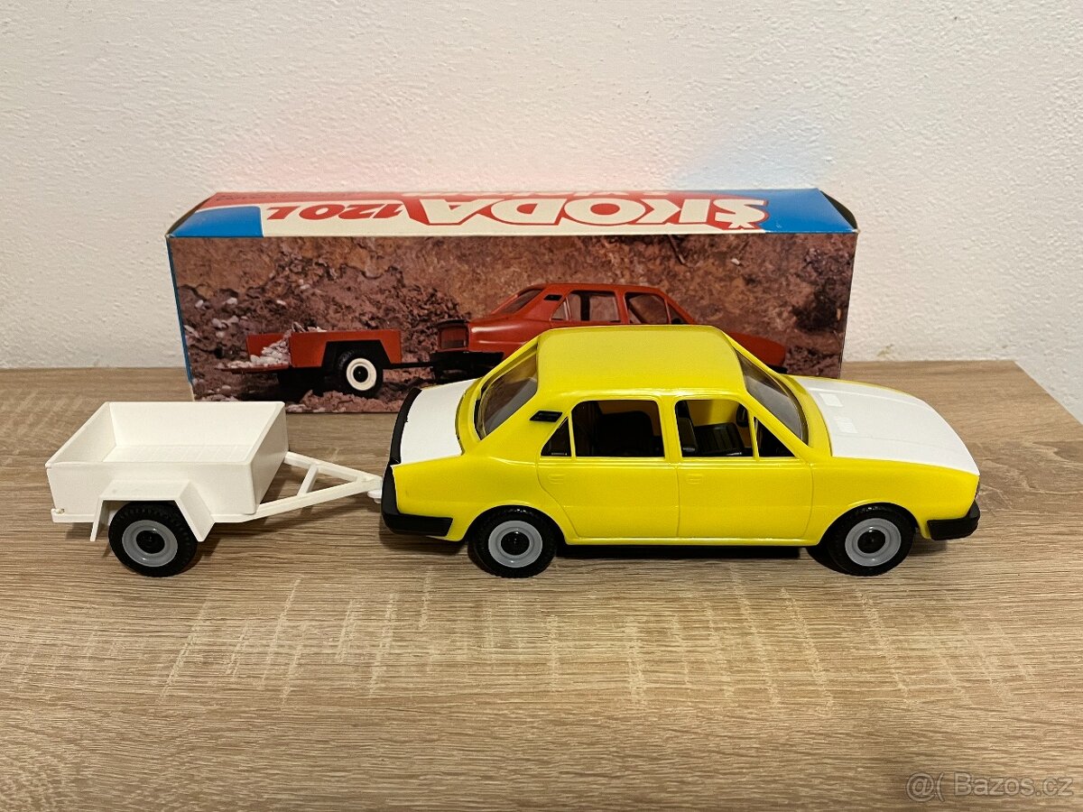 ŠKODA 120L S VLEKEM A ORIGINÁLNÍ KRABICÍ KDN