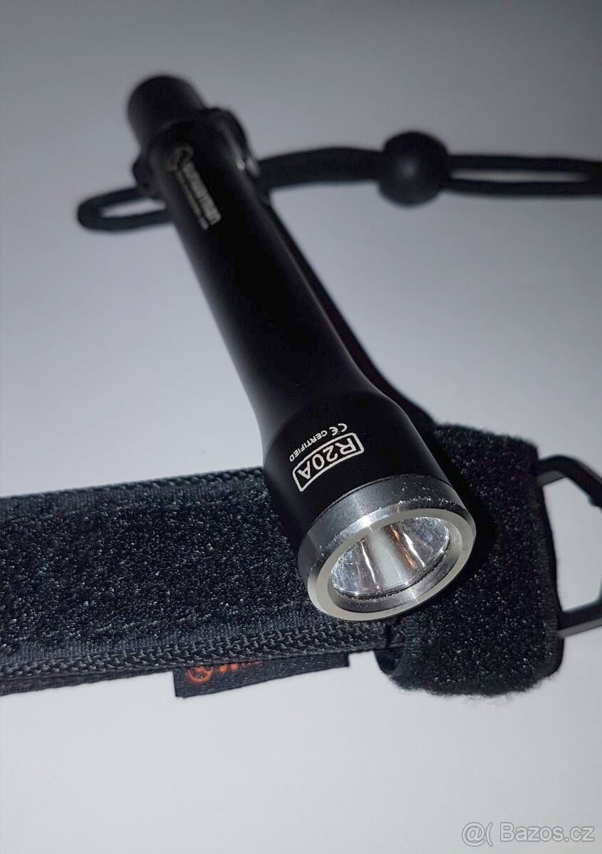 LED svítilna baterka SUNWAYMAN R20A, příslušenství, pouzdro