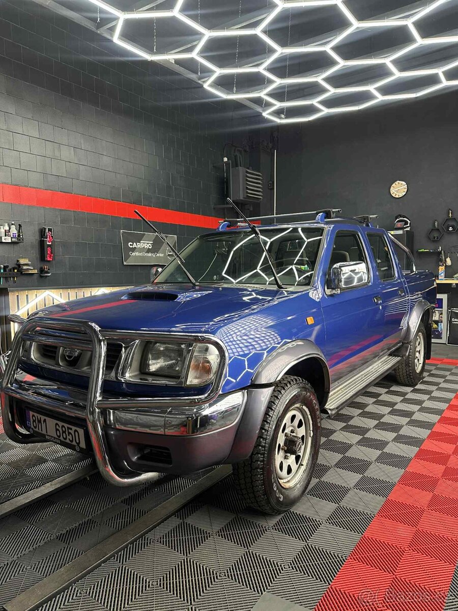 Nissan navara d22 4x4 2.5td