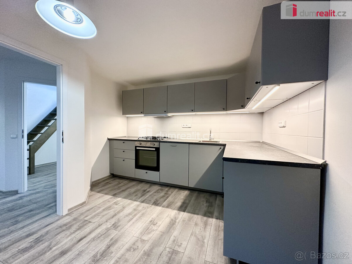 byt 4+1 v ul. Kolmá, Karlovy Vary