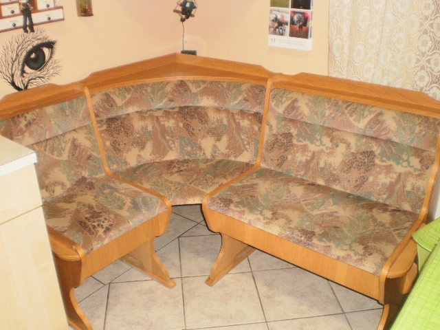 Rohová lavice + 2 židle