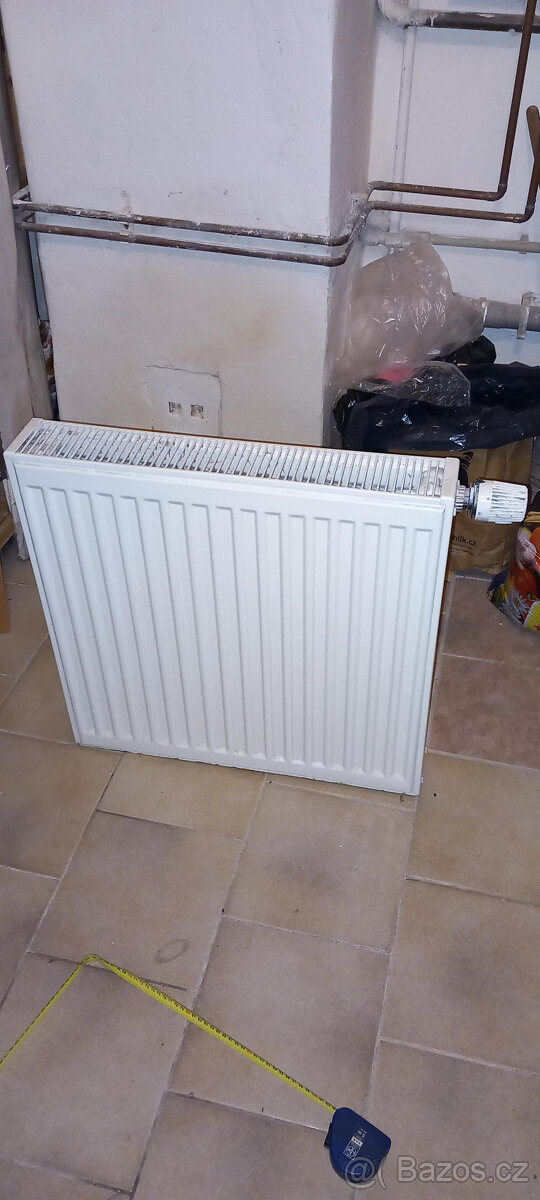 Radiátor 60x60 cm + termoregulační ventil