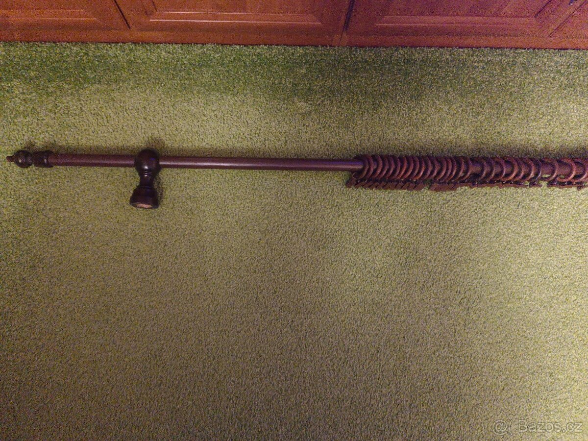 Garnýž dřevěná 220 cm