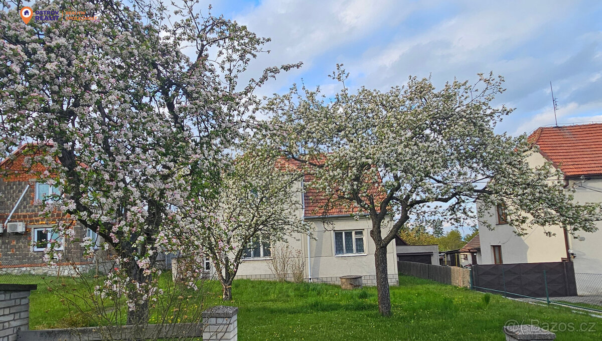 Prodej, rodinný dům, 1610 m2, Hrochov