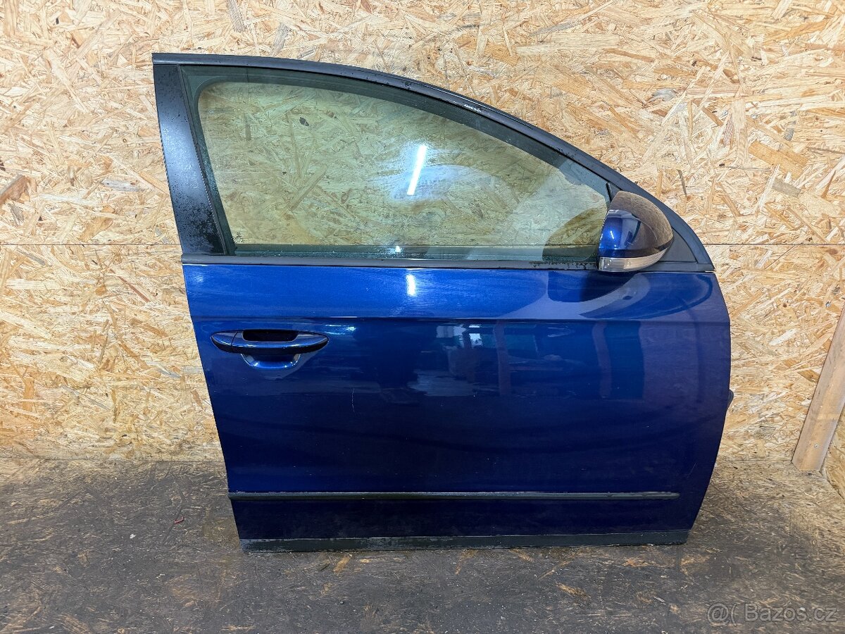 KOMPLETNÍ PRAVÉ PŘEDNÍ DVEŘE VW PASSAT B6