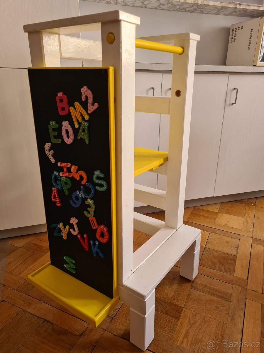 Kvalitní učící věž + magnetická tabule + kolečka