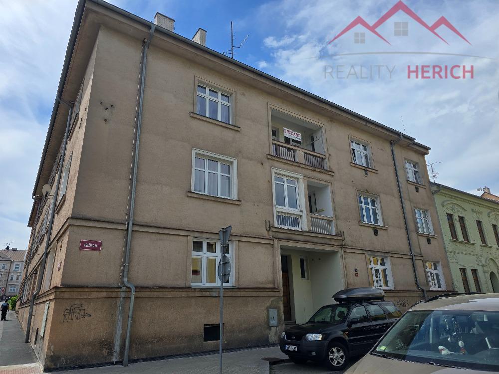 Pronájem bytu 2+1/B, cihla, 80 m2, centrum Chomutova