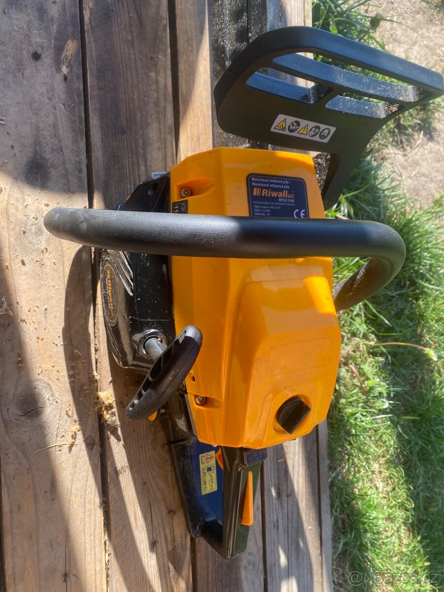 Pila Riwall Pro