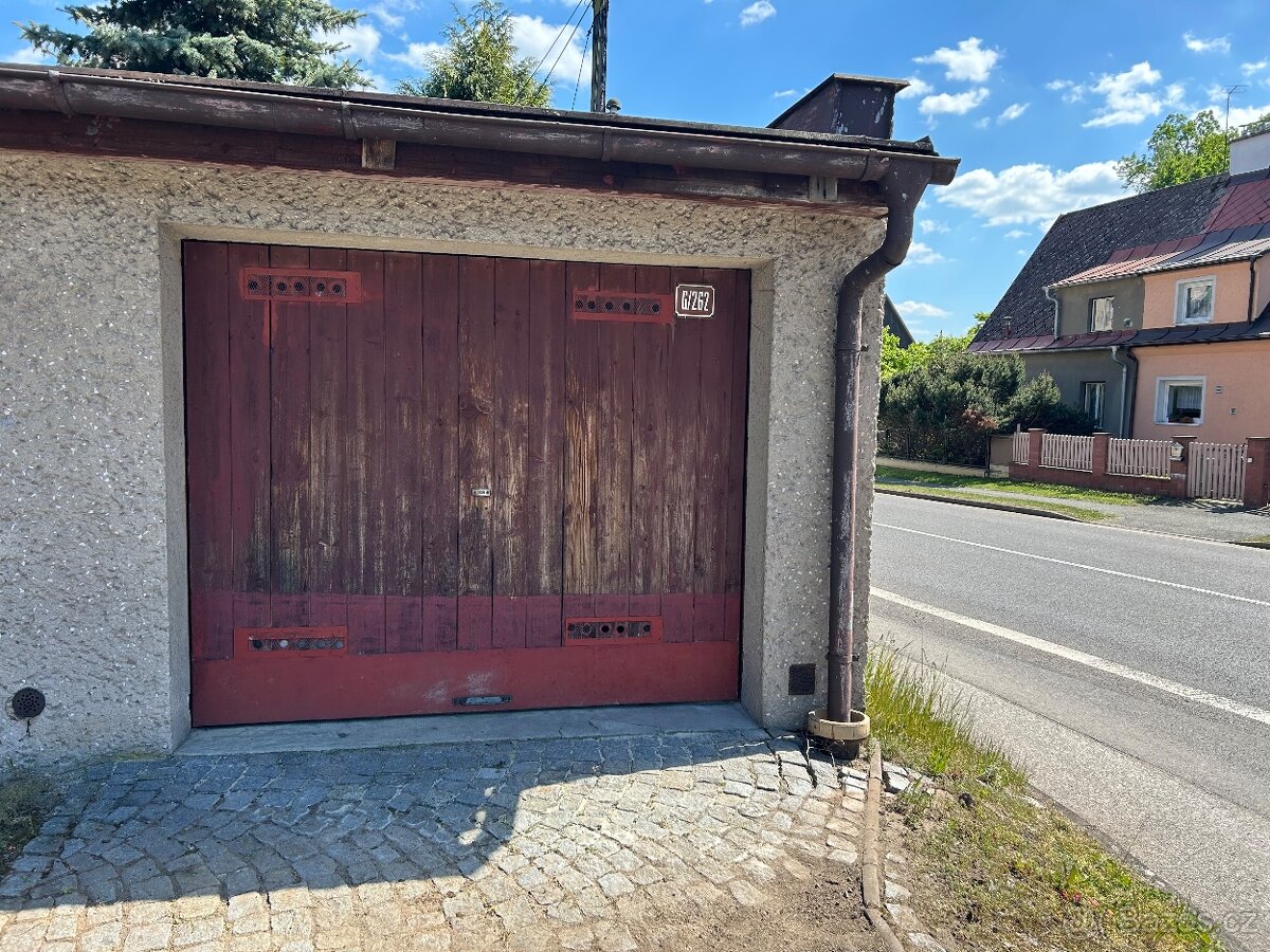 Pronajem Garáže Upice, kousek cerpaci stanice , krajní garáž