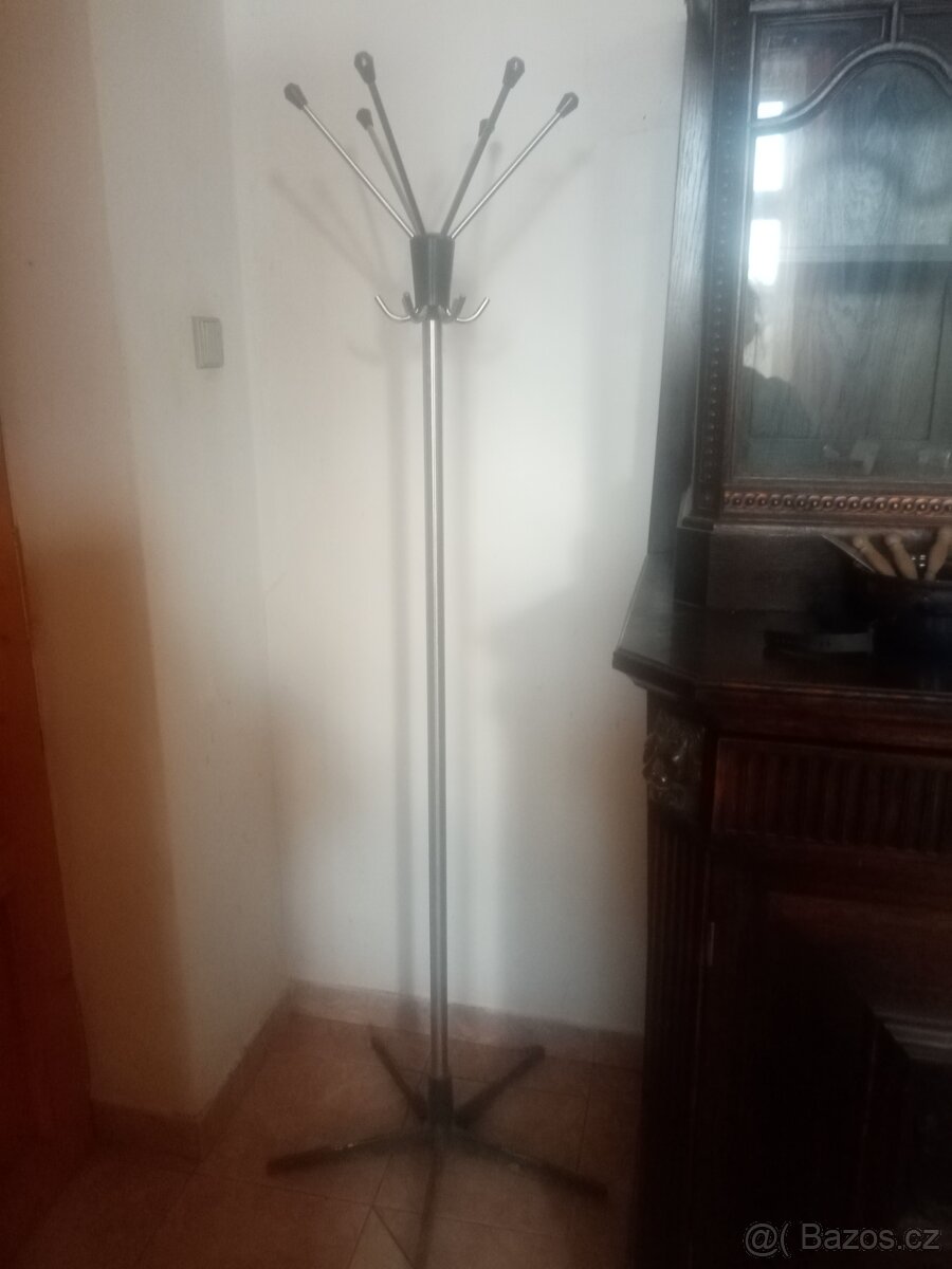 Různý nabytek