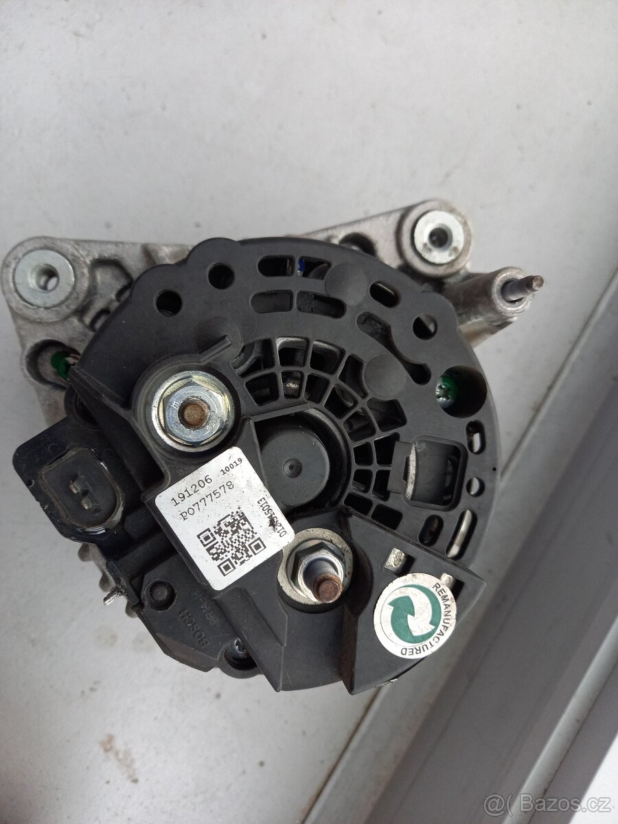 Použitý funkční alternátor 120A(ulomený plast konektoru DFM)
