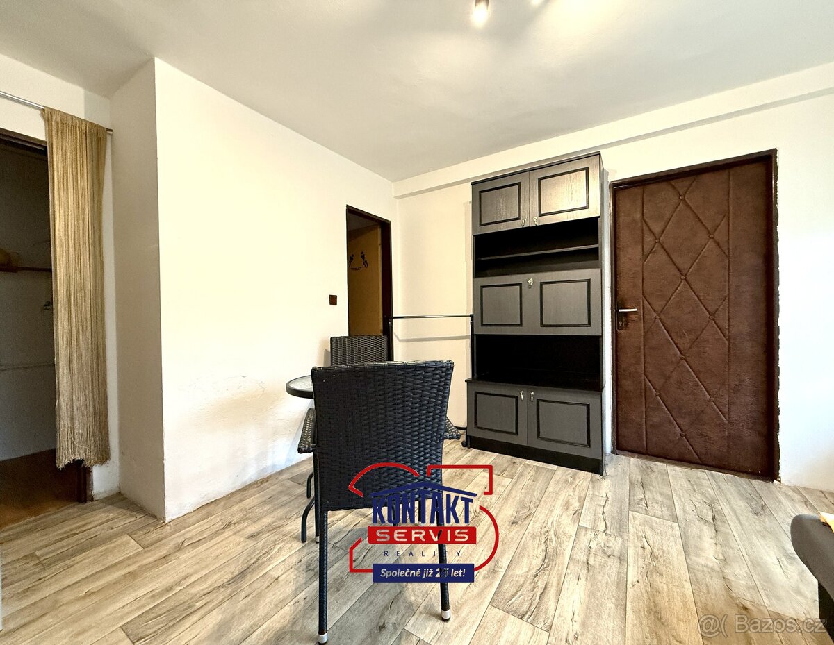 Pronájem bytu 1+kk, 20 m2 - Český Krumlov - Nové Spolí