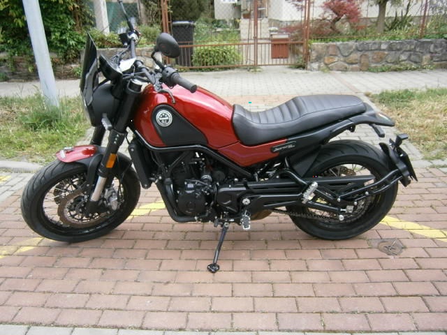 Benelli 500 Leoncino Trail