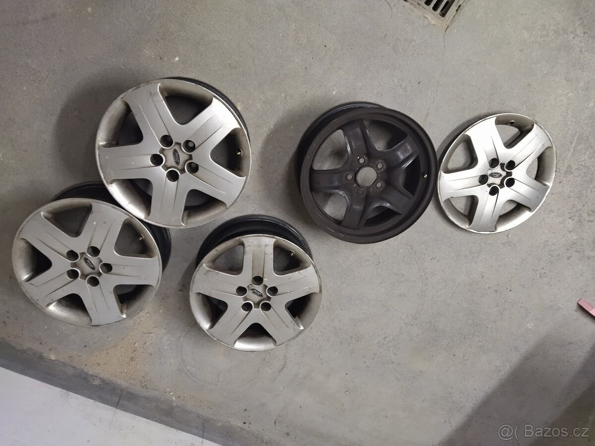 FORD 16" plech s poklicí, jako alu.