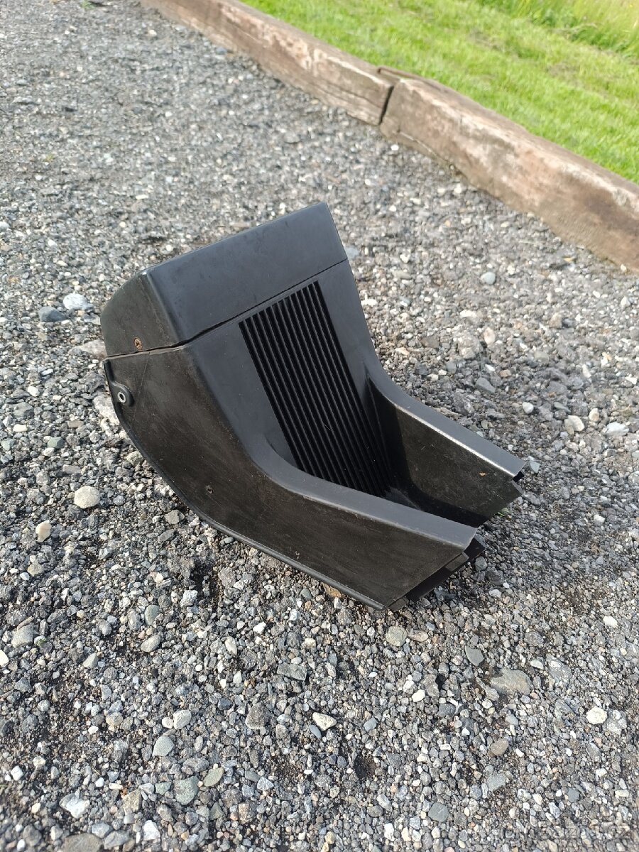 Středový panel Škoda 120