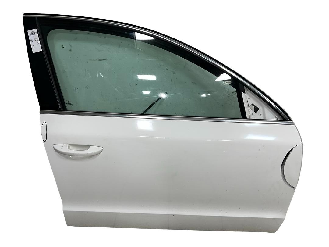 Pravé přední dveře bílá LF9E Škoda Superb 2 FL r.v. 2015