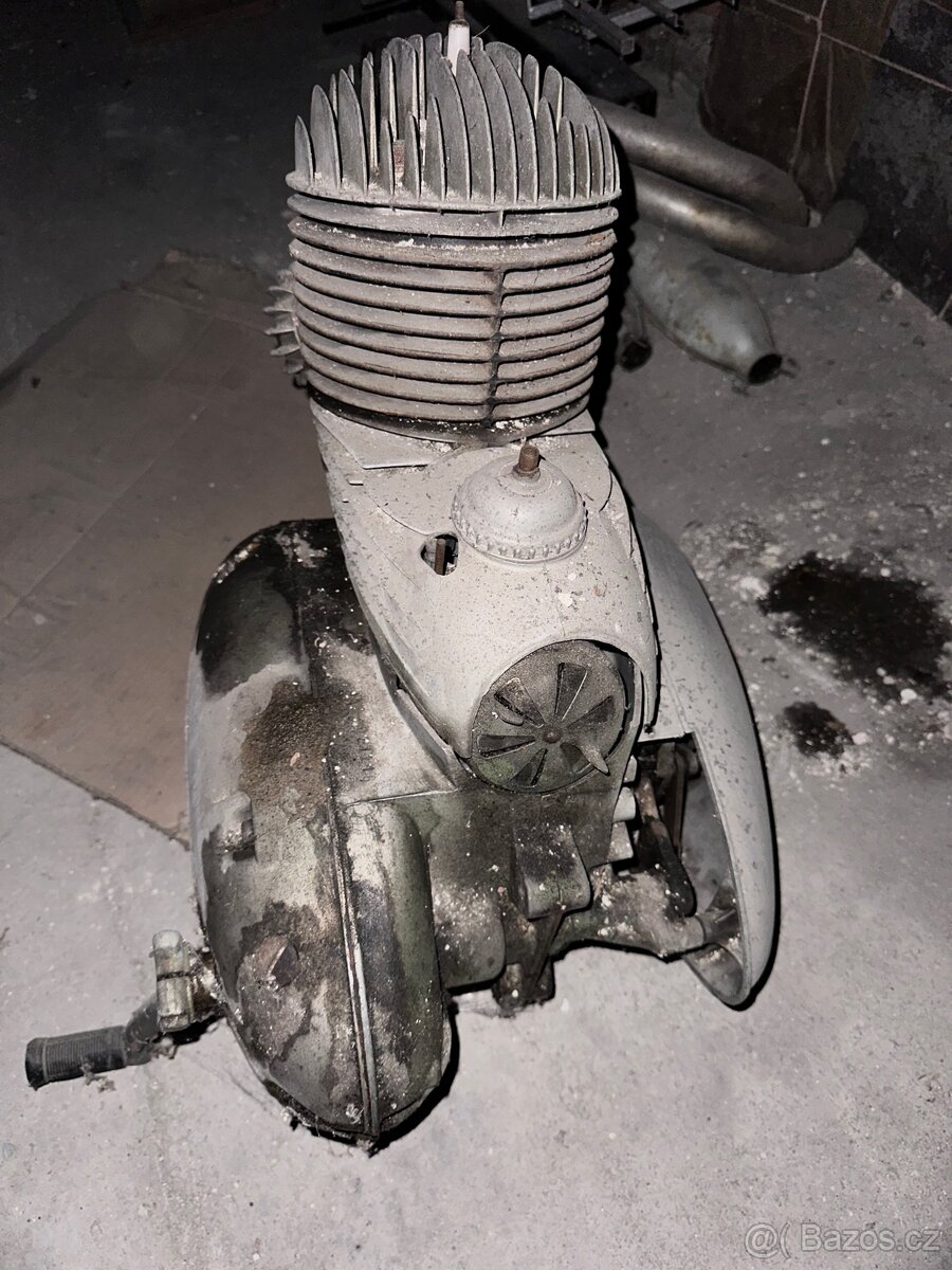 Motor Jawa 250/353
