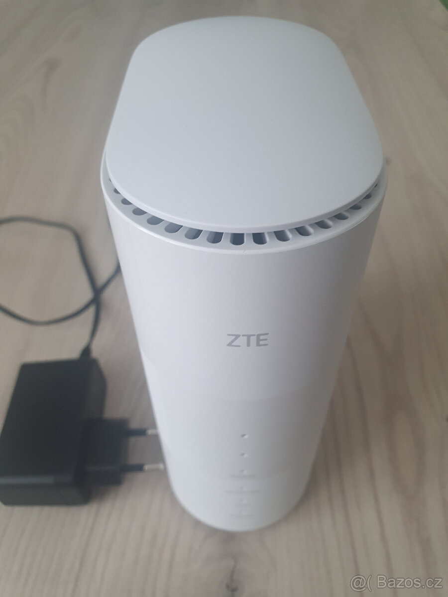 5G modem ZTE MC801A1 (O2 5G Box)