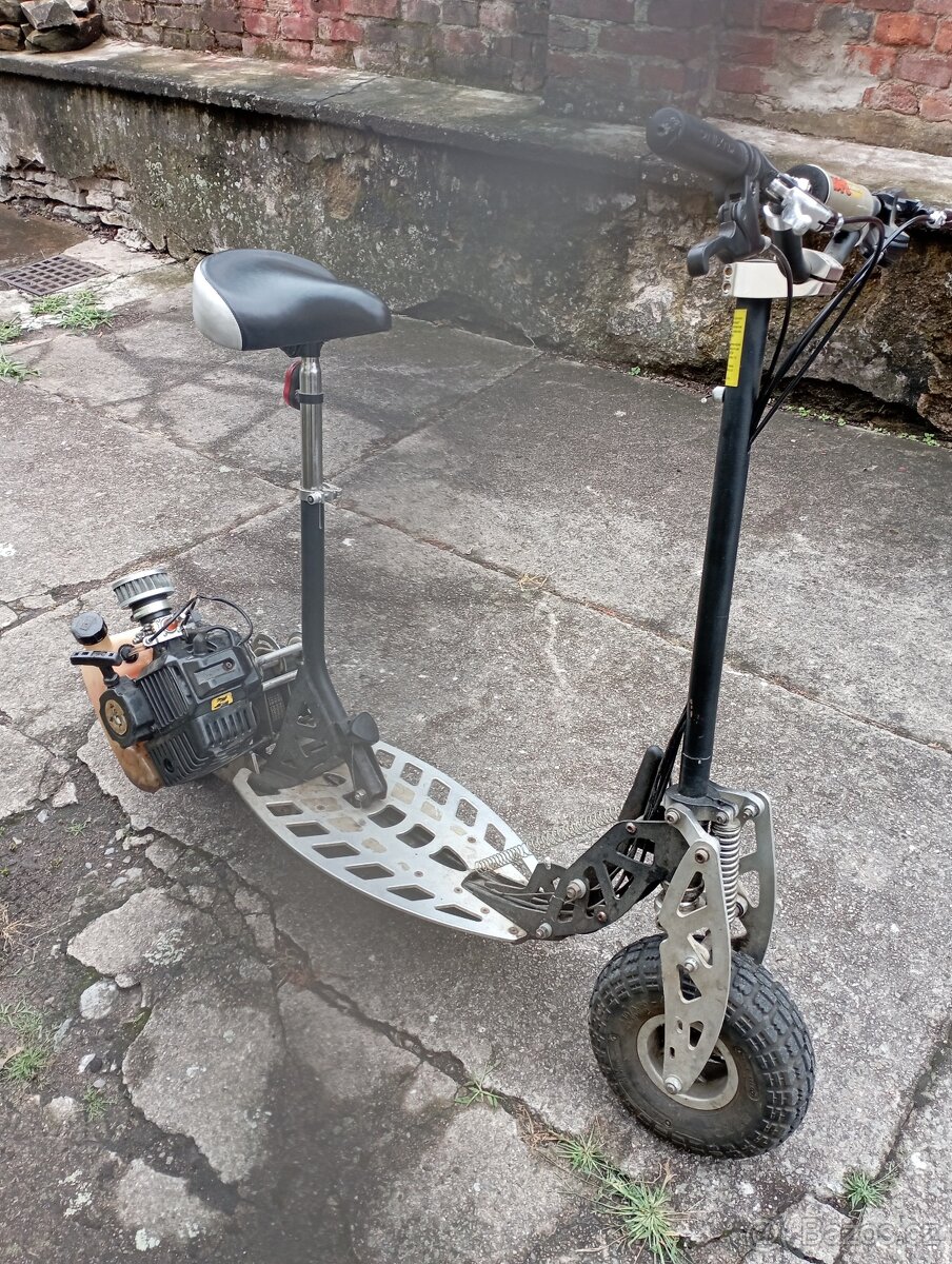 Koloběžka benzínová Nitro XG 10