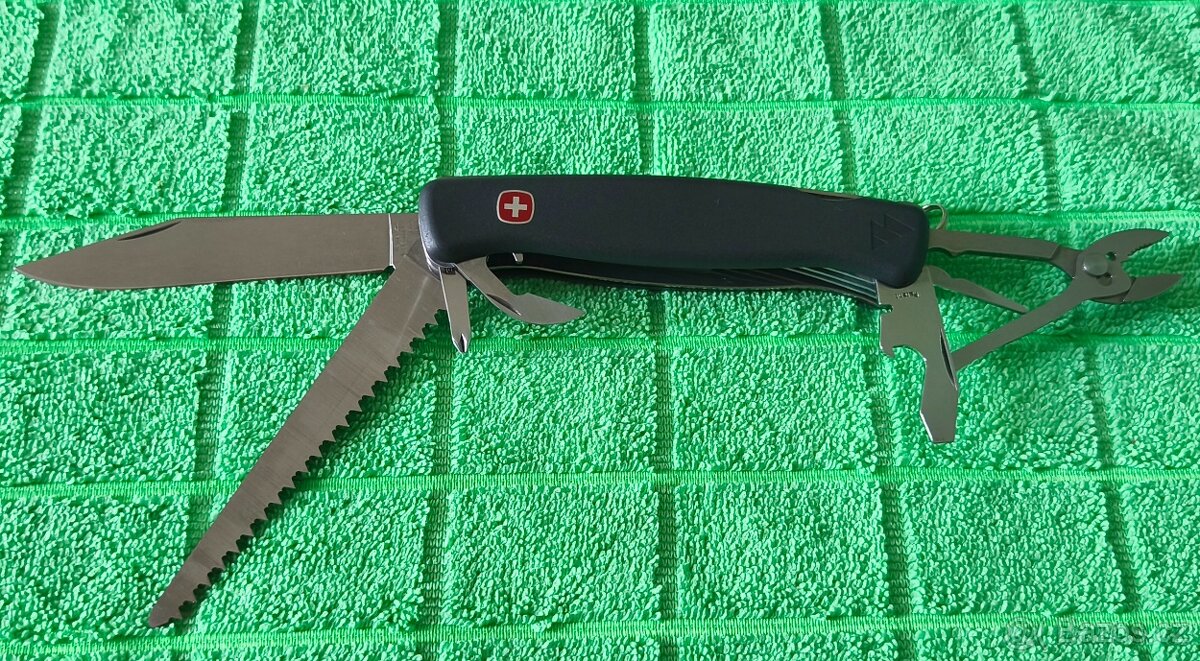 Wenger Delémont 04 Everest W120