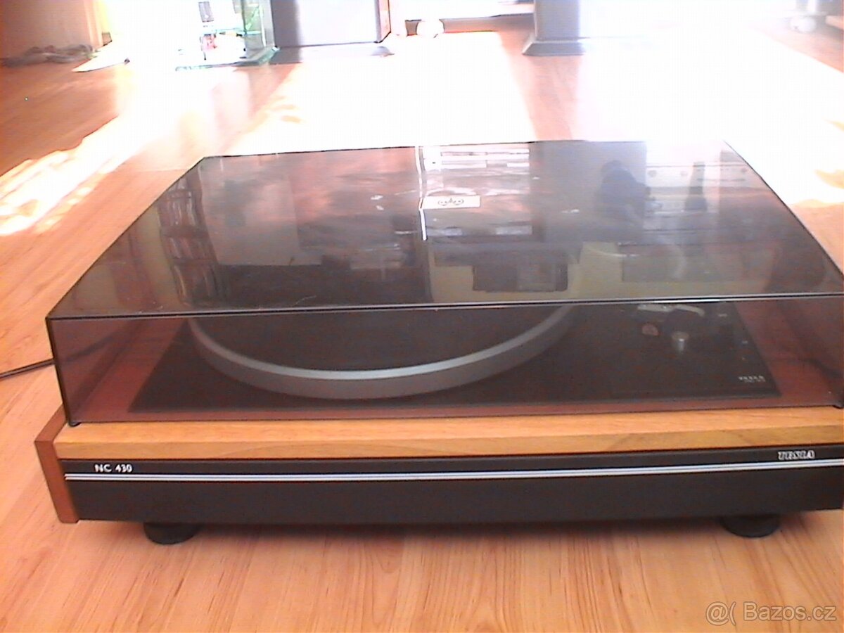 gramofon TESLA NC 430