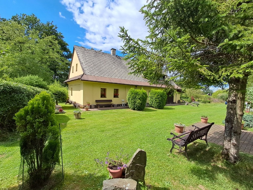 Prodej zděné chalupy a pozemku 6594 m²