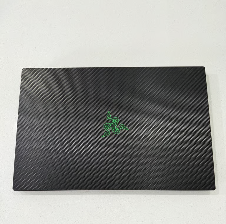 Prodám herní notebook Razer Blade 15 ve skvělém stavu.