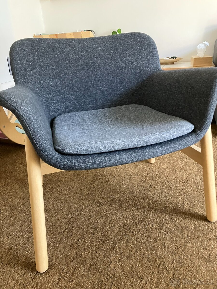 Pevné křeslo Ikea Vedbo