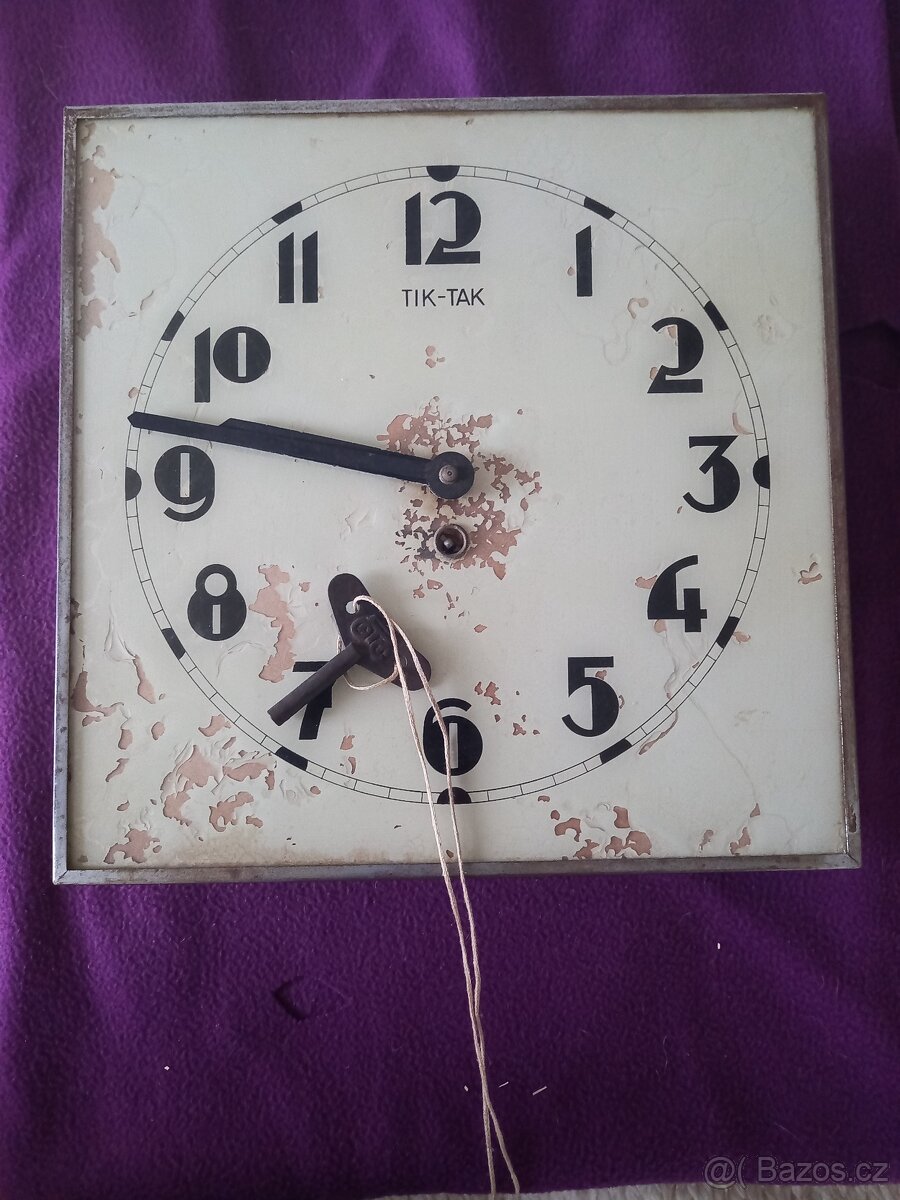 Prodám staré kuchyňské hodiny
