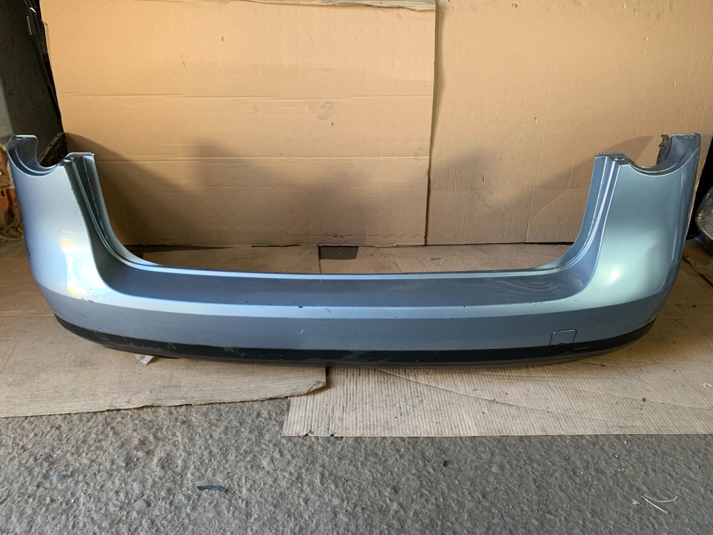 VW PASSAT B6 3C 05-10 - nárazník zadní KOMBI LB5M