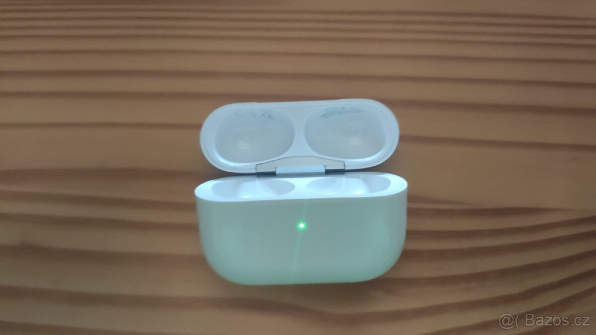 Apple Airpods Pro bez sluchátek