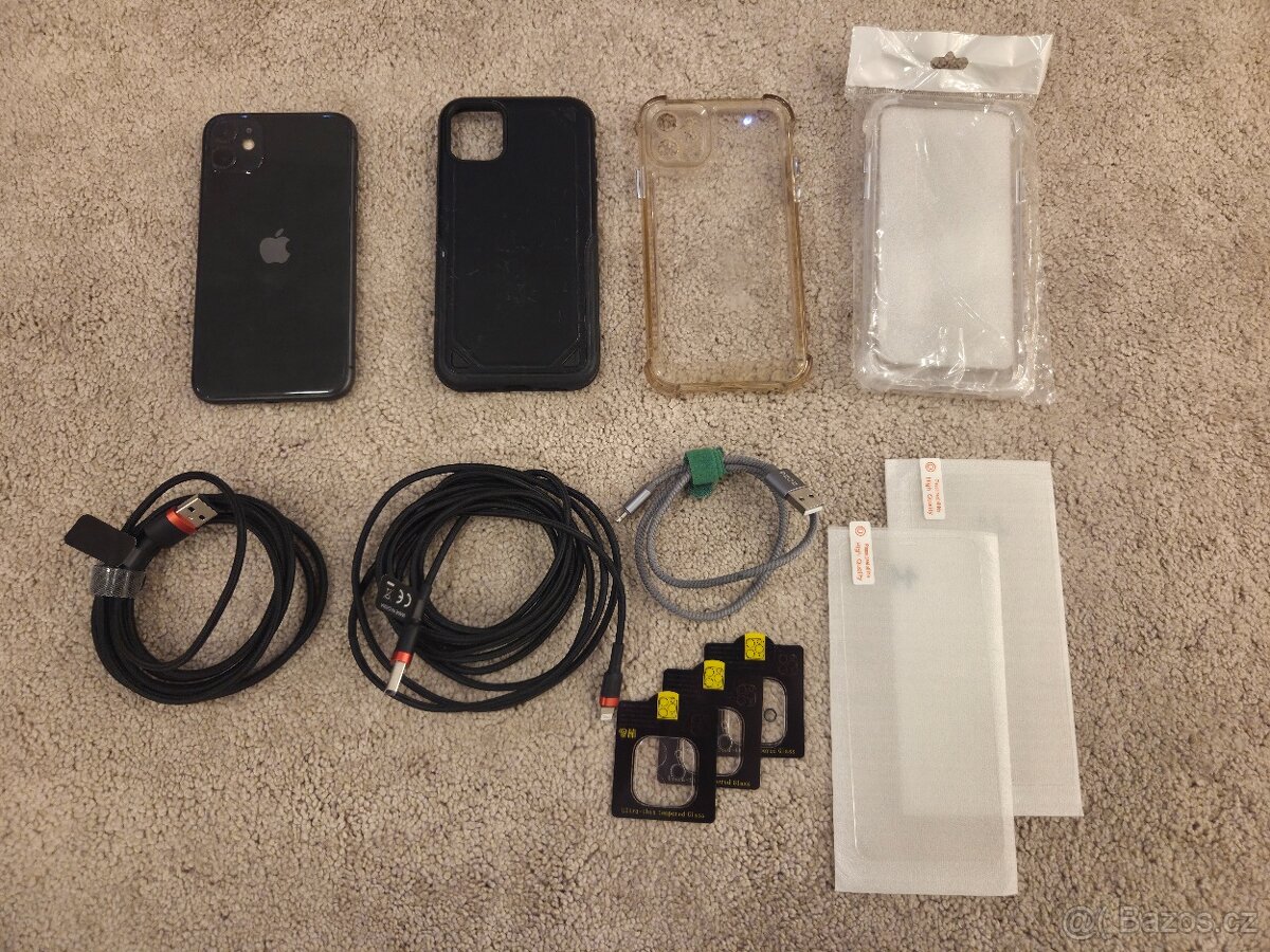 iPhone 11, 256 GB, černý - perfektní stav + příslušenství