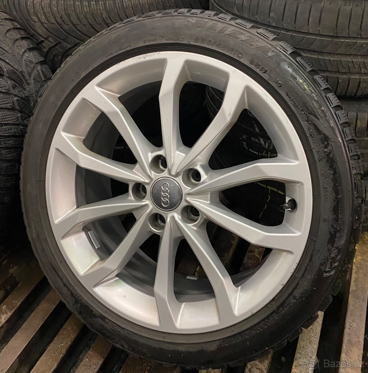 5x112 R18 7,5J ET39 Audi A4 + 225/45 R18 zimné