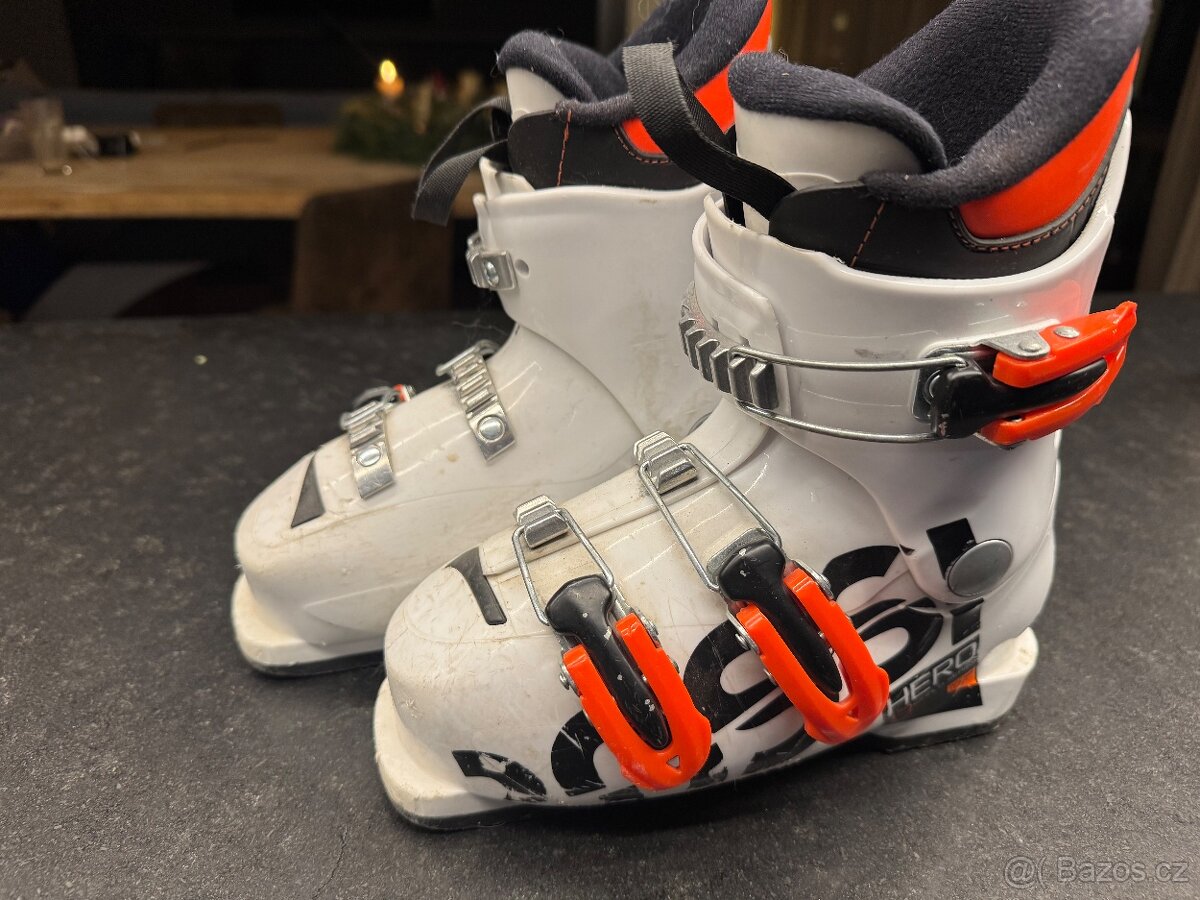 Rossignol hero přeskáče 18-19,5, 235mm