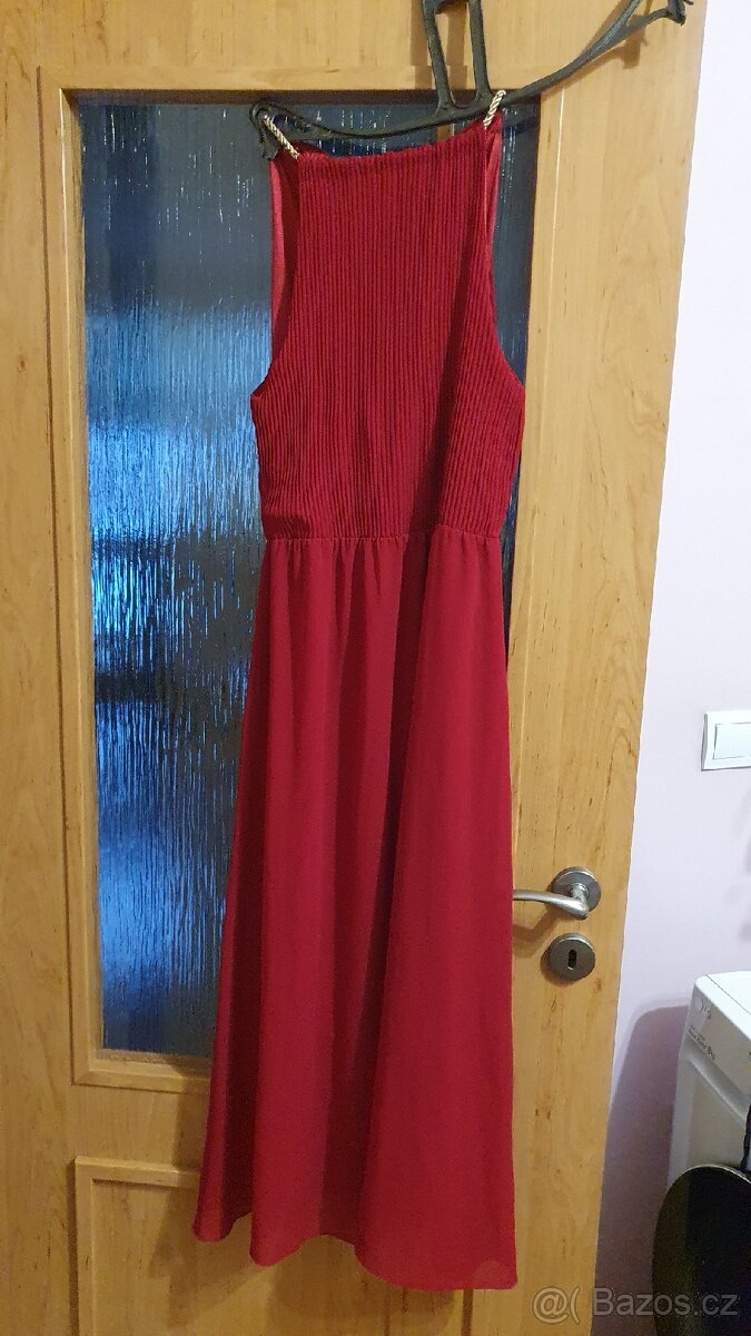 Společenské nebo letní šaty