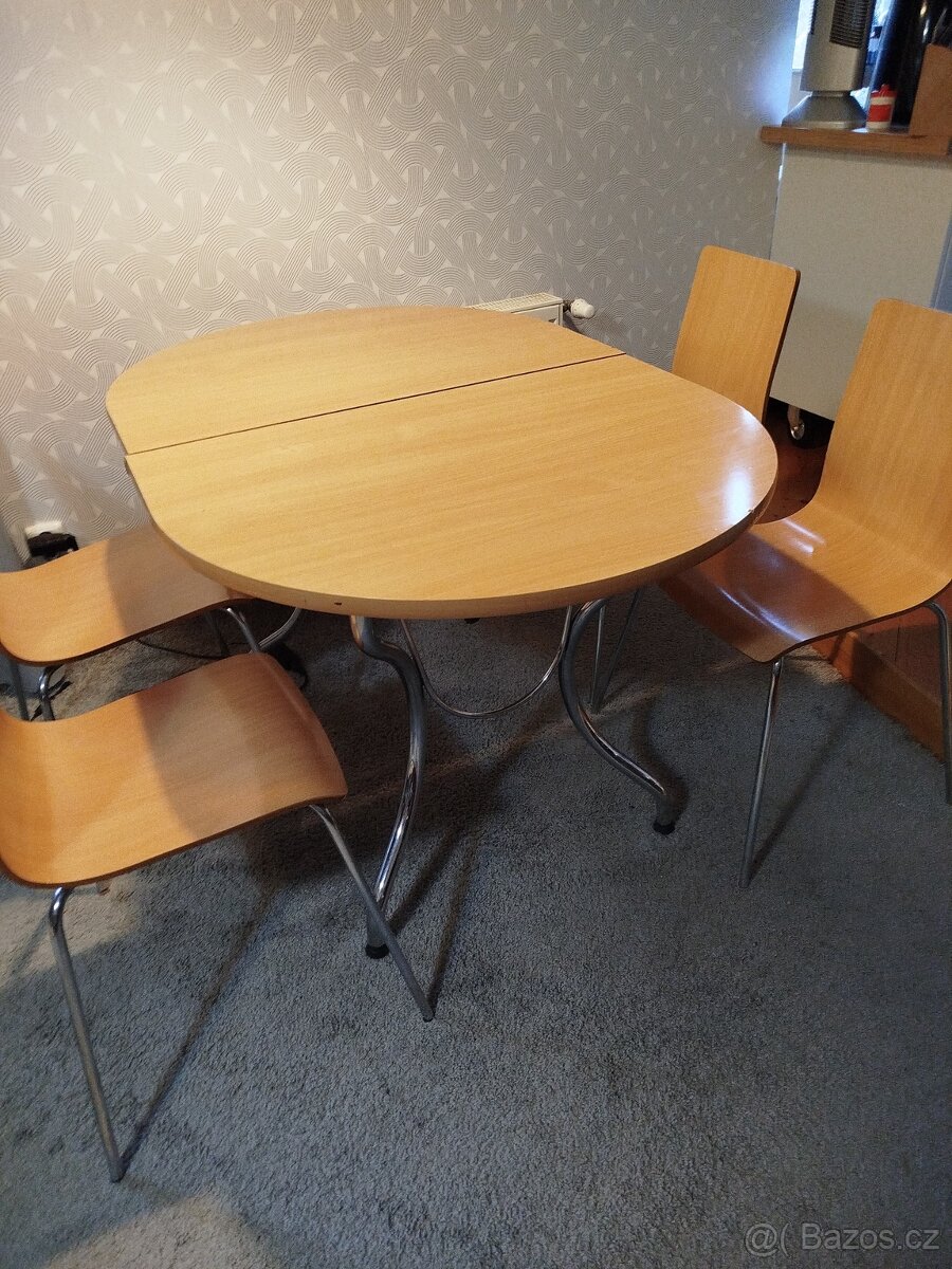 Stůl + 4 židle
