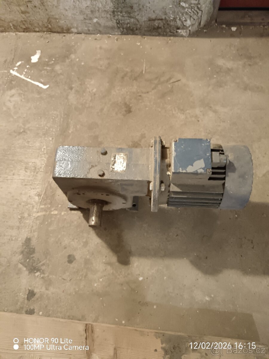 Převodovka s elektromotorem