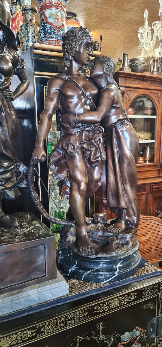 Velká bronzová socha-výška 90 cm